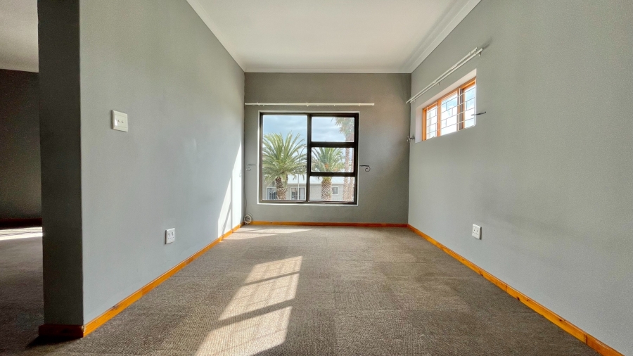 4 Bedroom Property for Sale in Dobson Western Cape